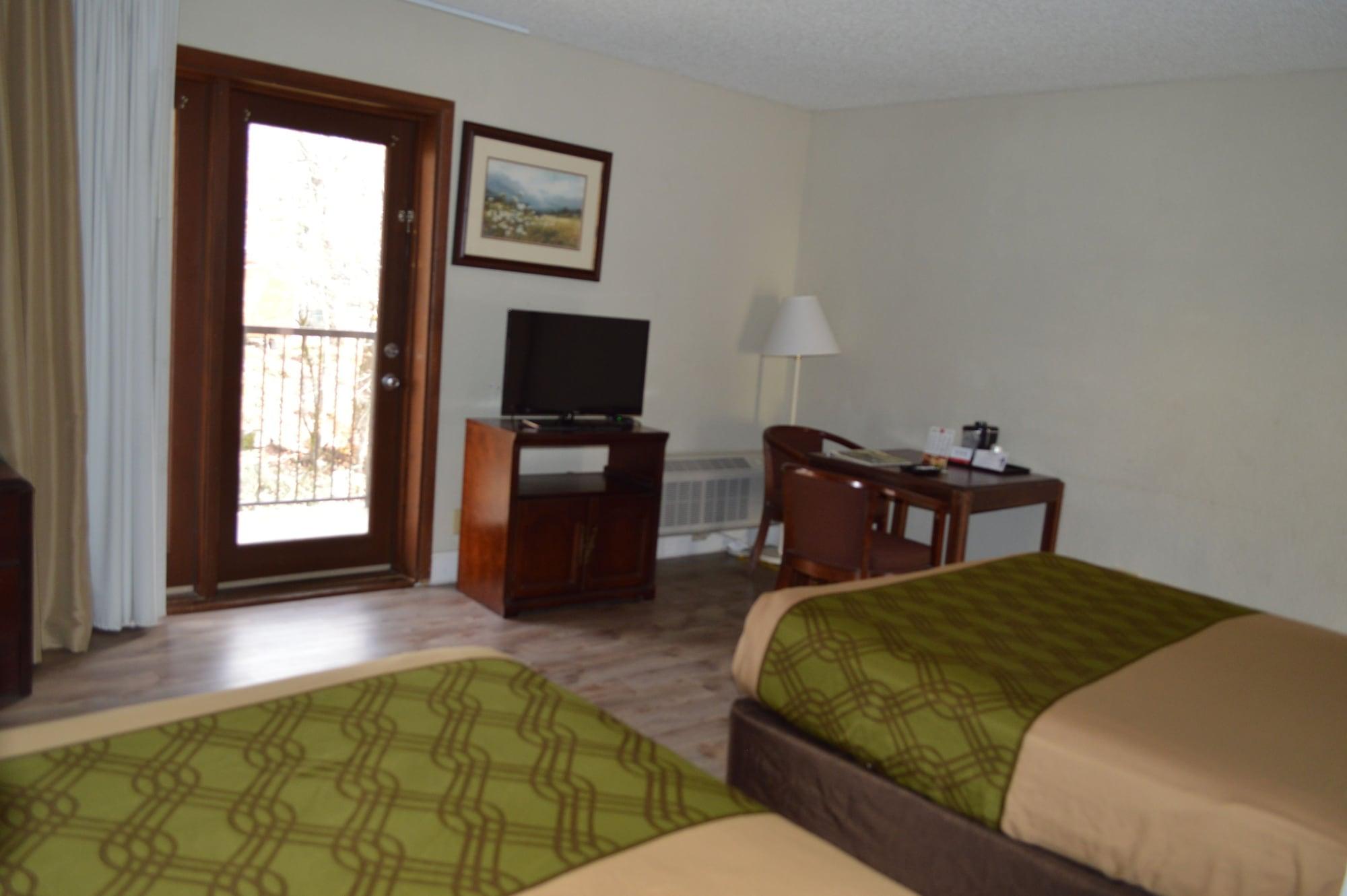 Econo Lodge Inn & Suites On The River Gatlinburg Bagian luar foto