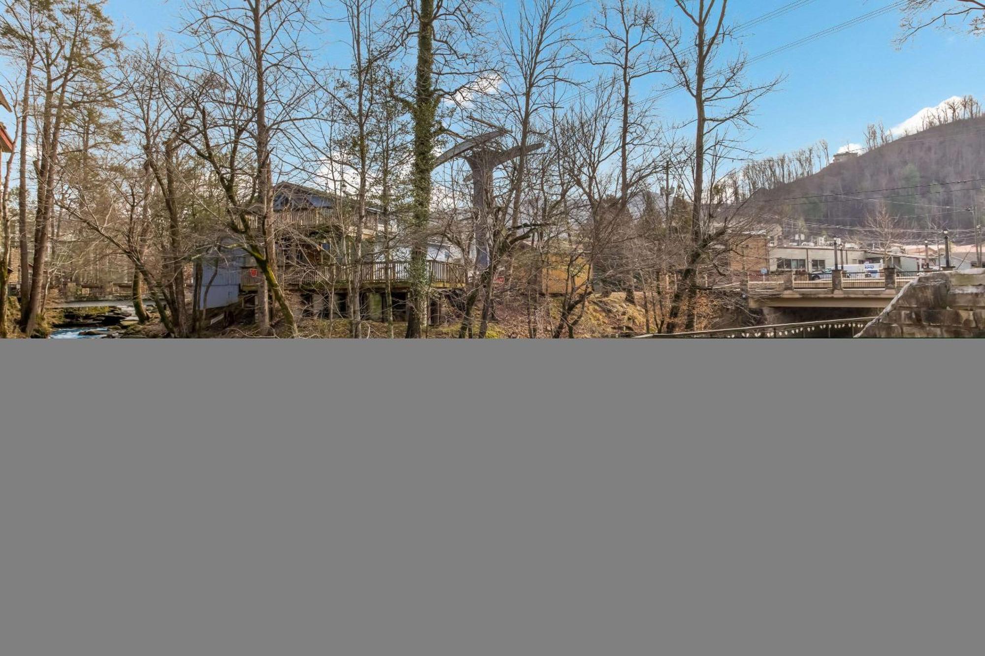Econo Lodge Inn & Suites On The River Gatlinburg Bagian luar foto