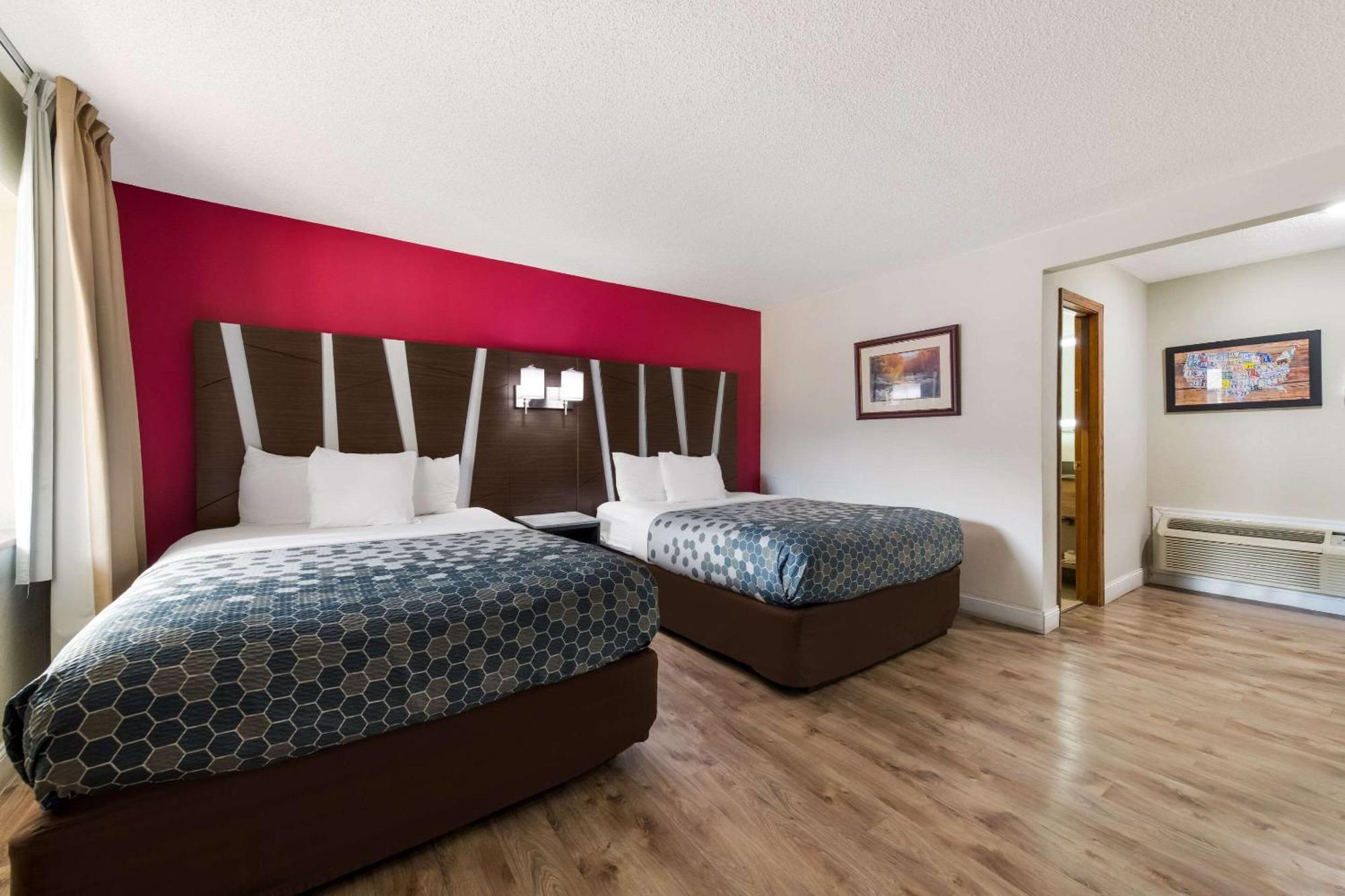 Econo Lodge Inn & Suites On The River Gatlinburg Bagian luar foto