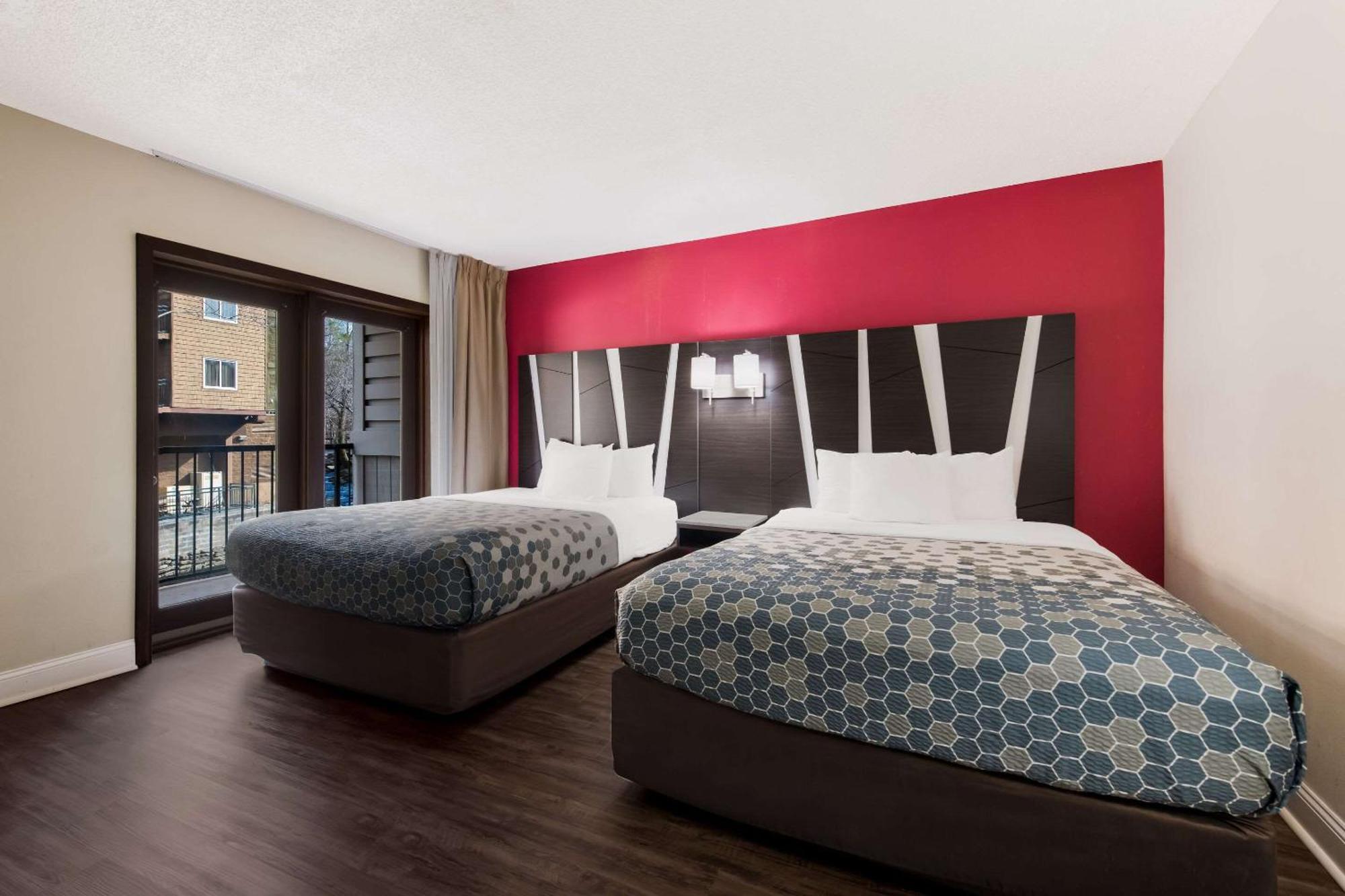 Econo Lodge Inn & Suites On The River Gatlinburg Bagian luar foto