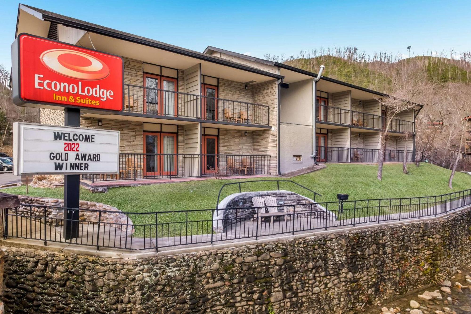 Econo Lodge Inn & Suites On The River Gatlinburg Bagian luar foto