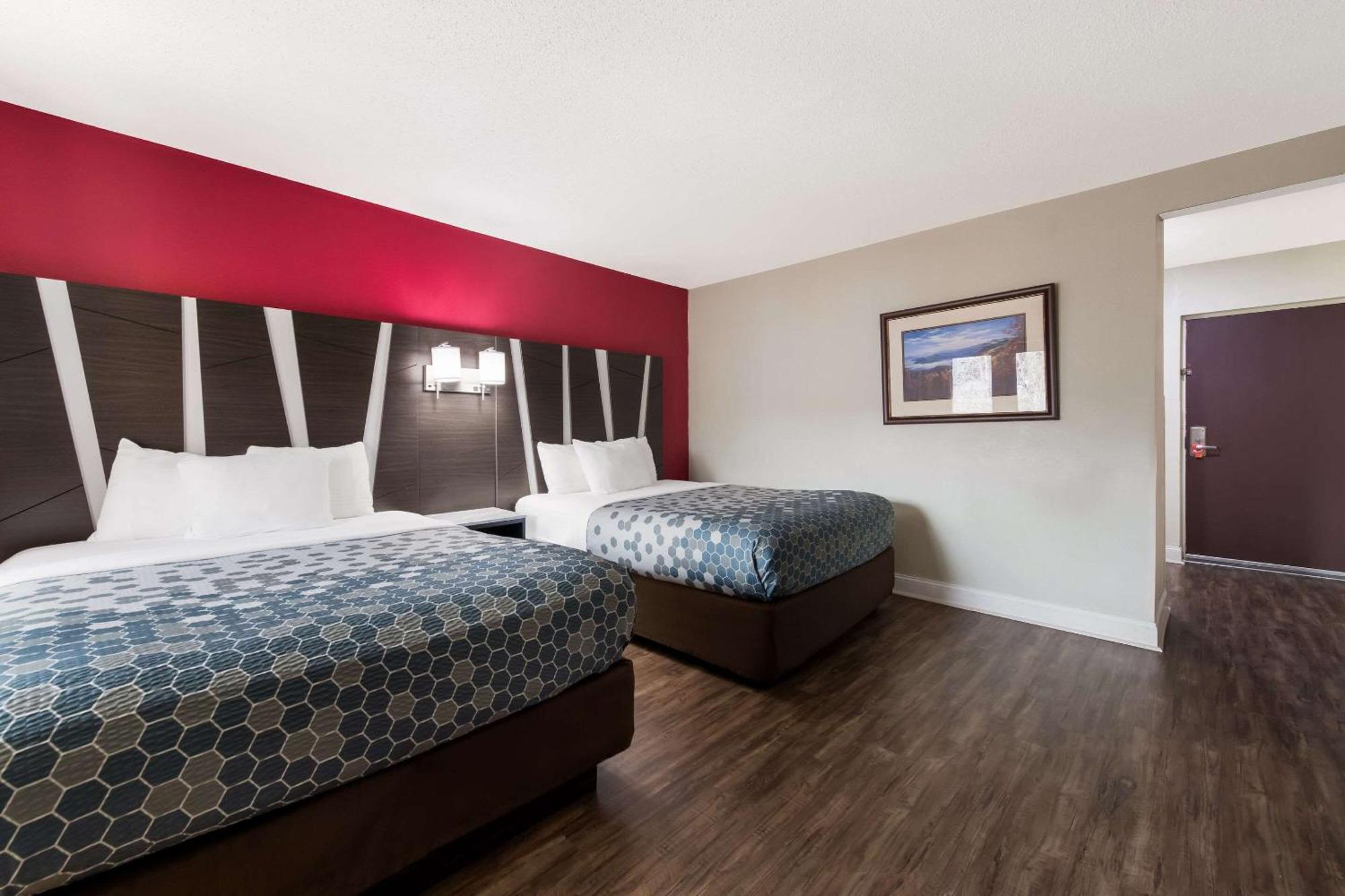 Econo Lodge Inn & Suites On The River Gatlinburg Bagian luar foto