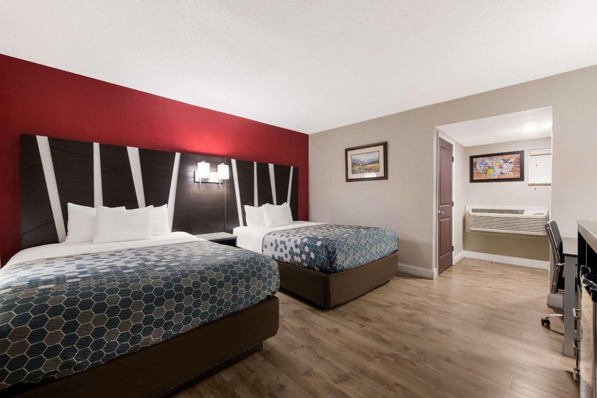 Econo Lodge Inn & Suites On The River Gatlinburg Bagian luar foto