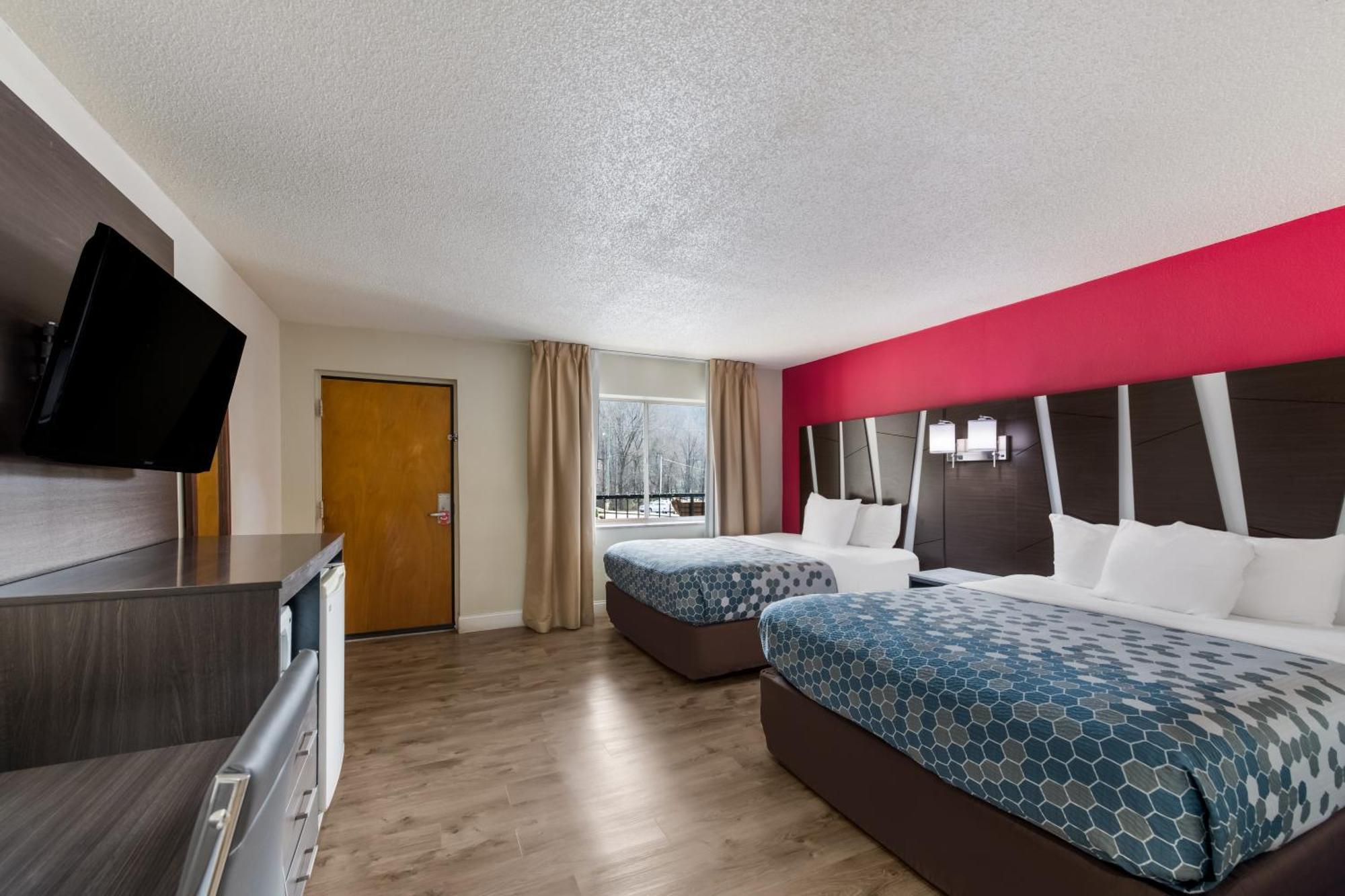 Econo Lodge Inn & Suites On The River Gatlinburg Bagian luar foto