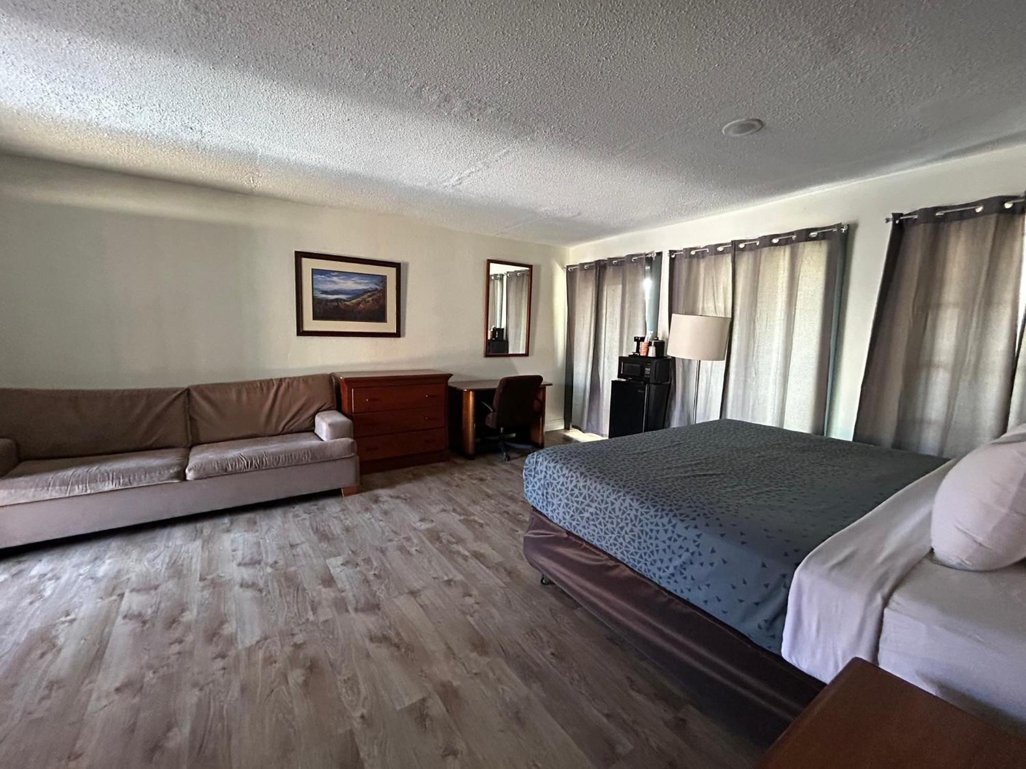 Econo Lodge Inn & Suites On The River Gatlinburg Bagian luar foto