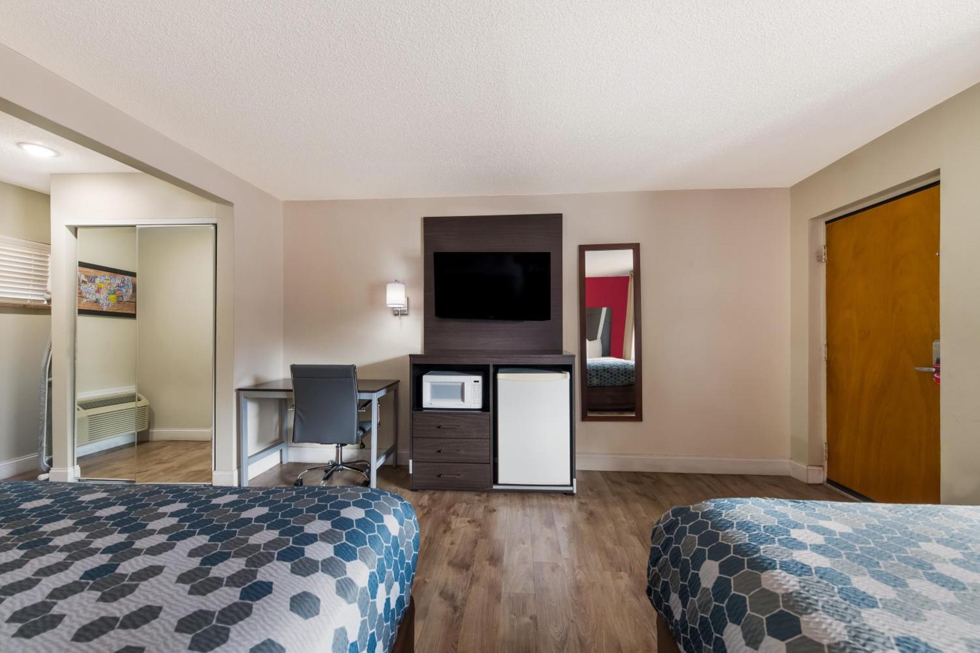 Econo Lodge Inn & Suites On The River Gatlinburg Bagian luar foto